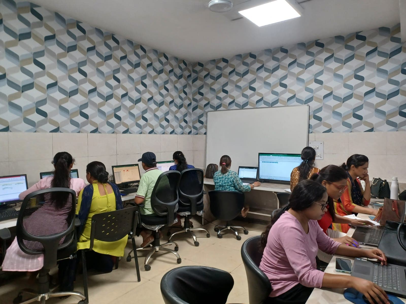 Online learning community